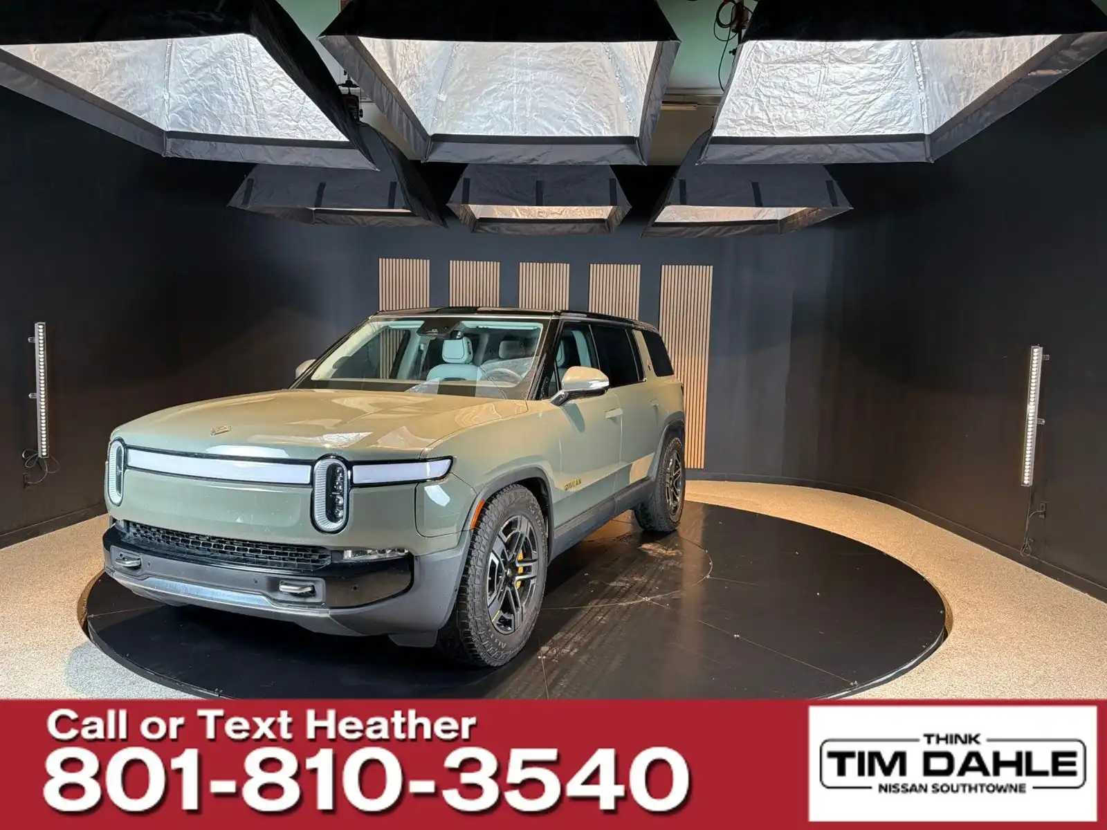 2023 Rivian R1S Adventure Quad-Motor Large Pack's photo