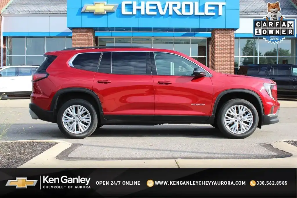 2024 GMC Acadia Elevation FWD's photo