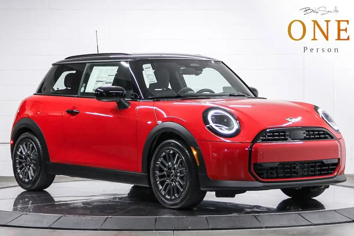 2026 MINI Hardtop's photo