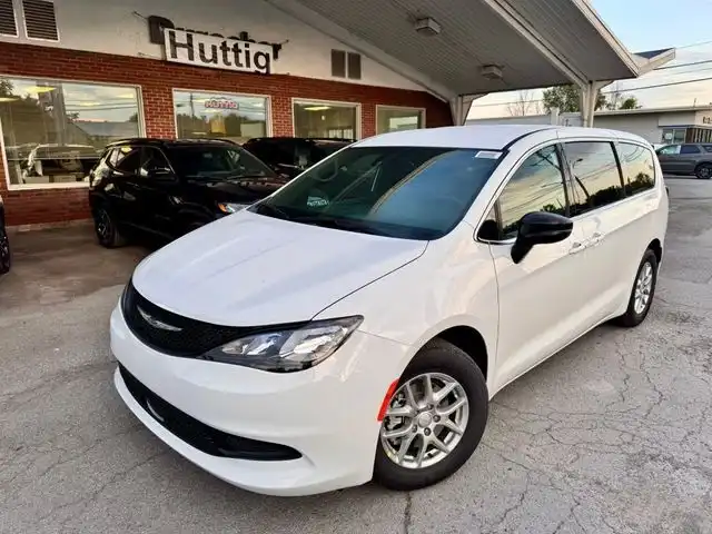 2027 Chrysler Voyager LX's photo