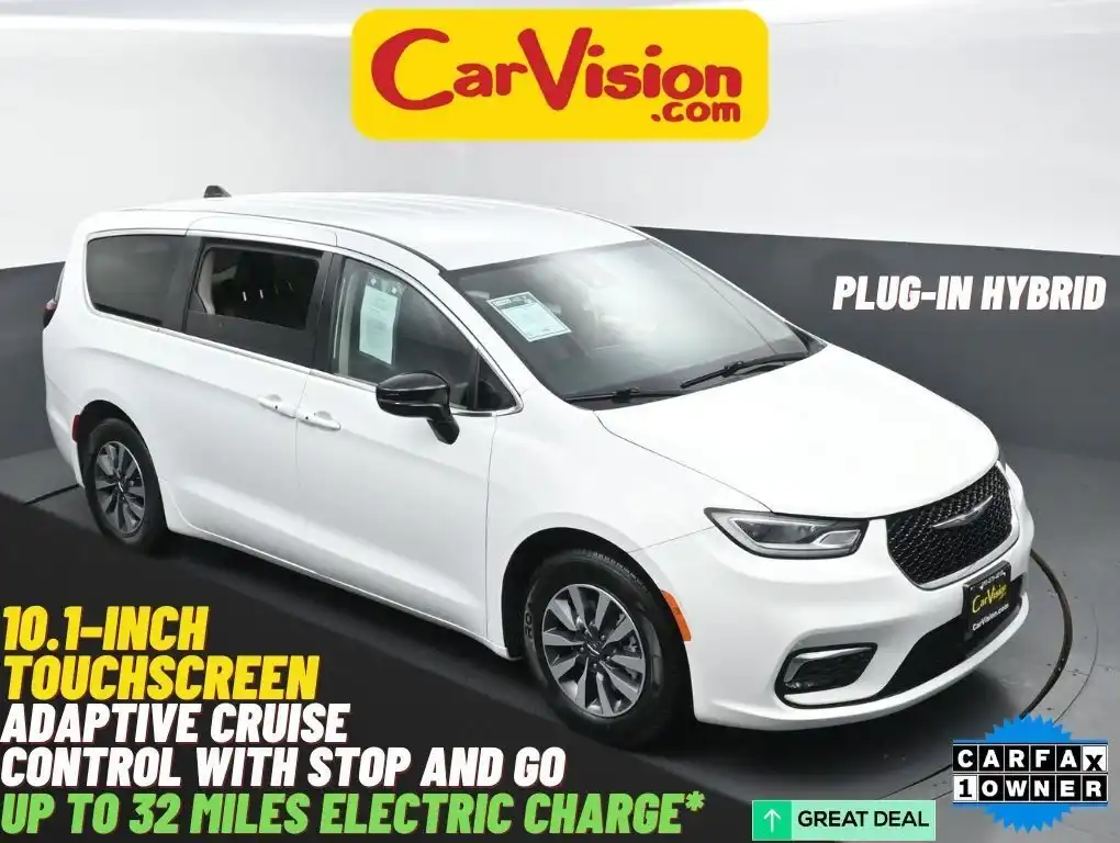 2024 Chrysler Pacifica Hybrid Select PHEV's photo