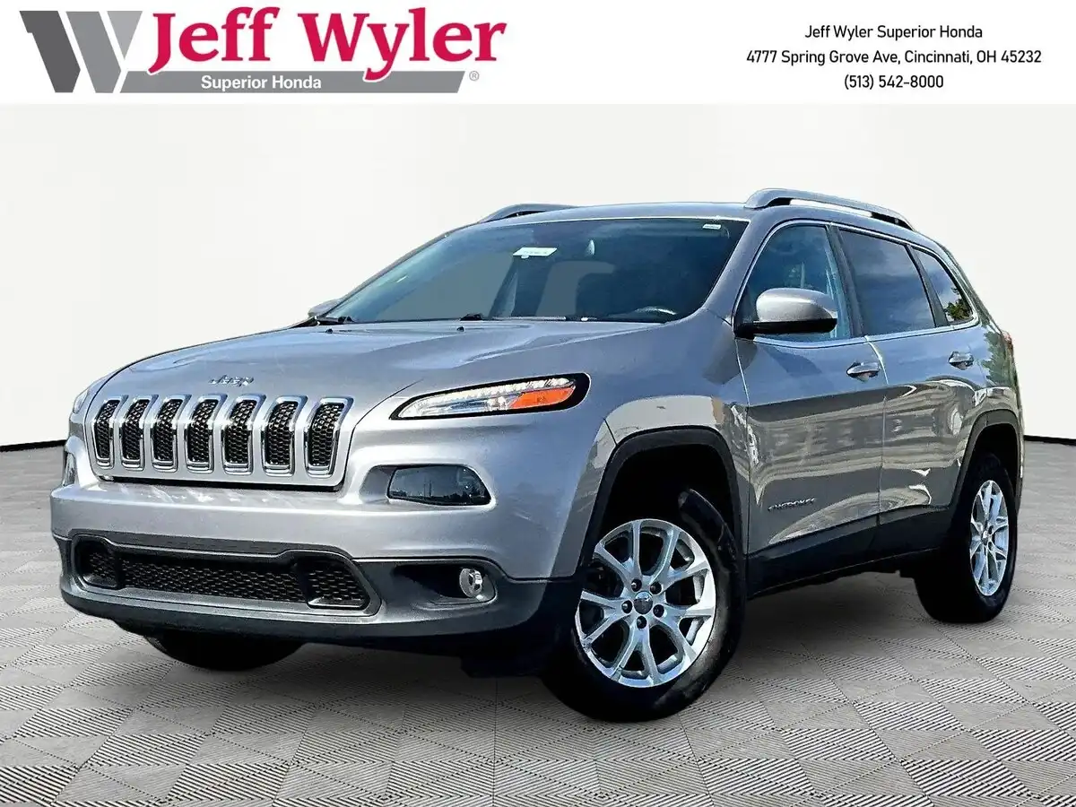 2017 Jeep Cherokee Latitude 4WD's photo