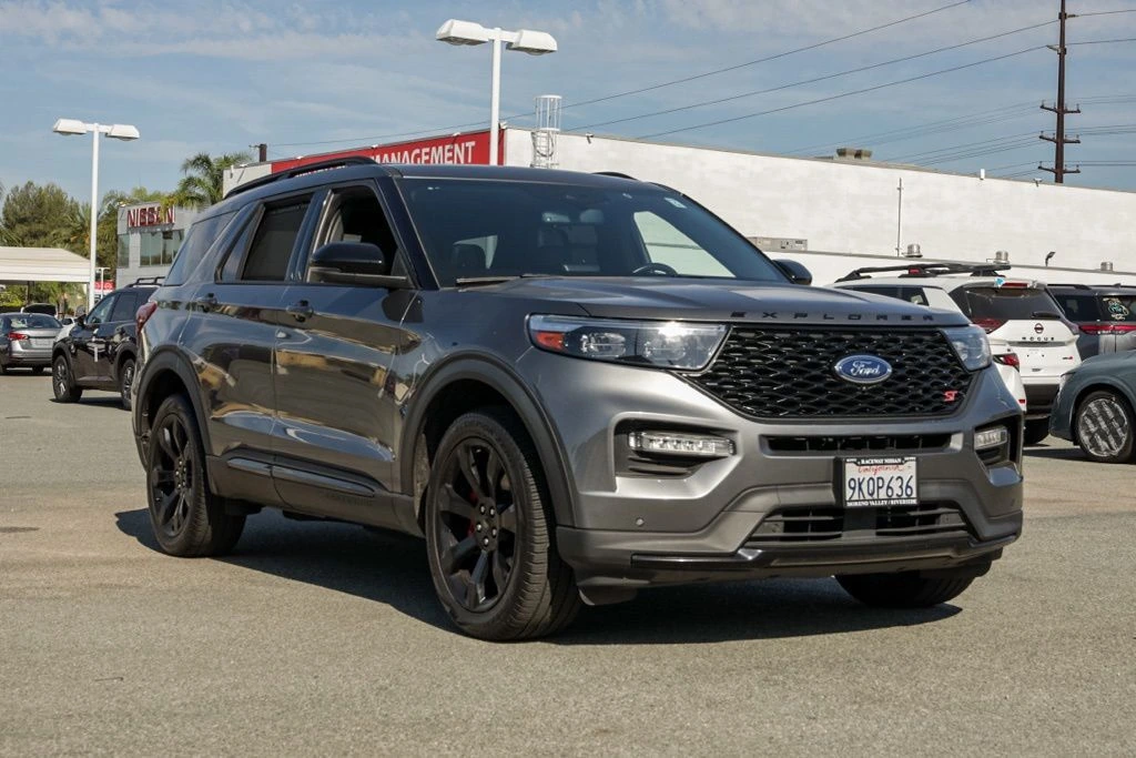 2023 Ford Explorer ST 4WD photo 1