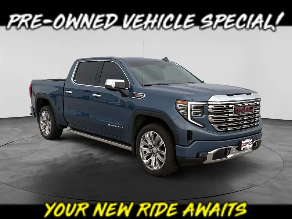 2025 GMC Sierra 4WD Crew Cab Short Box Denali's photo