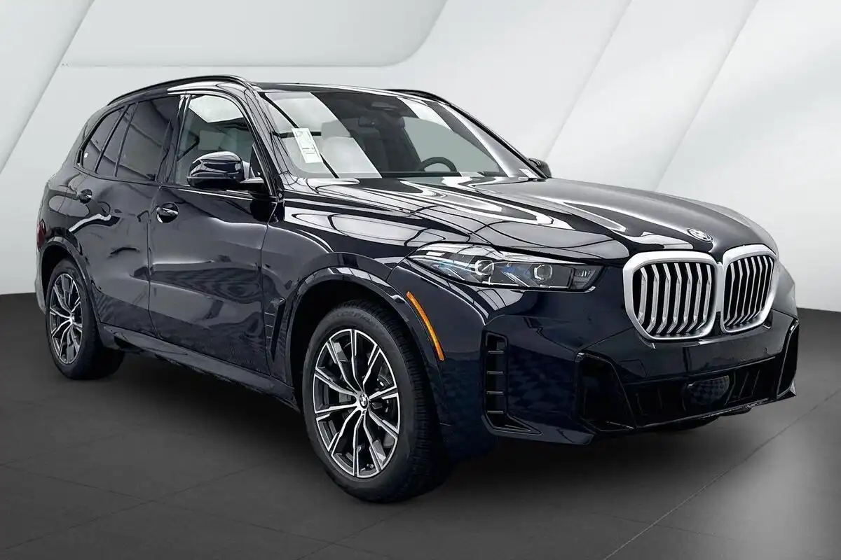 2026 BMW X5 xDrive50e's photo