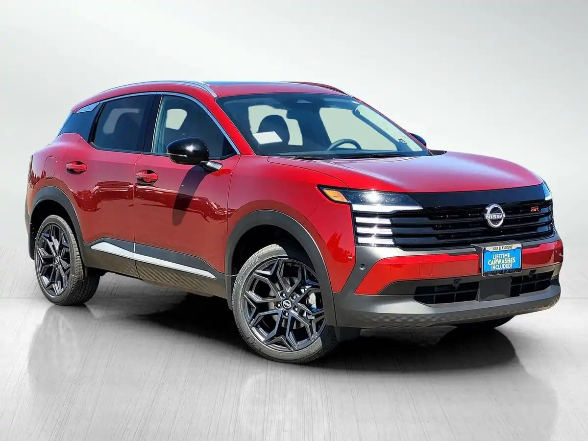 2026 Nissan Kicks 2.0 SR's photo