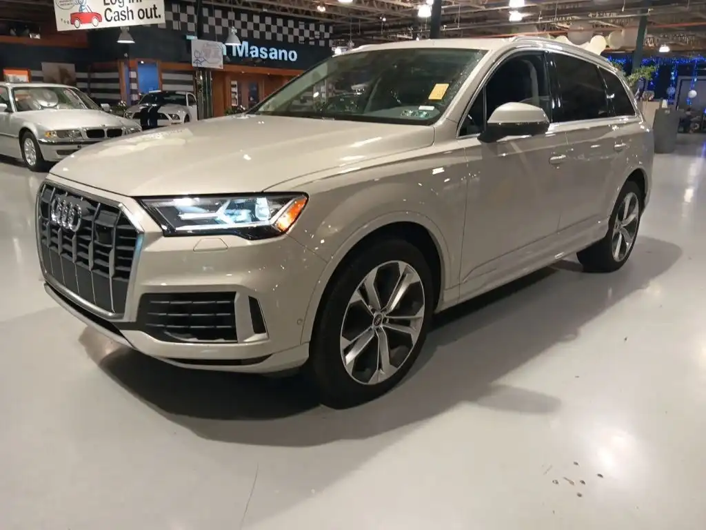 2022 Audi Q7 55 Premium Plus quattro Tiptronic's photo