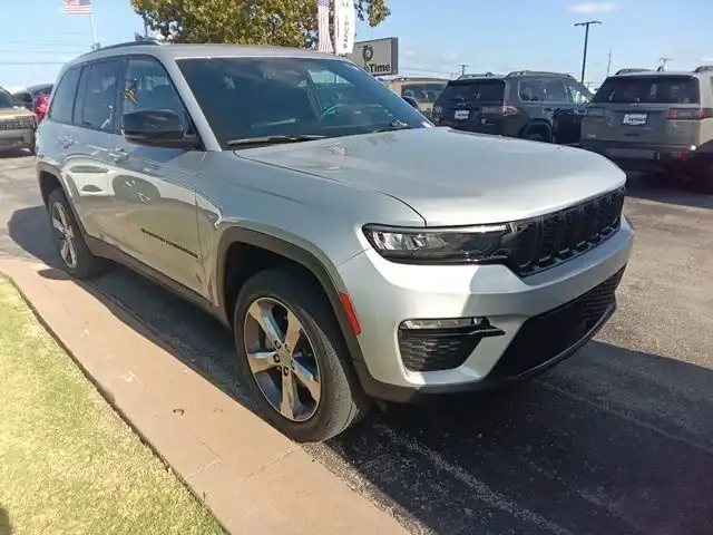 2025 Jeep Grand Cherokee Limited 4x4's photo
