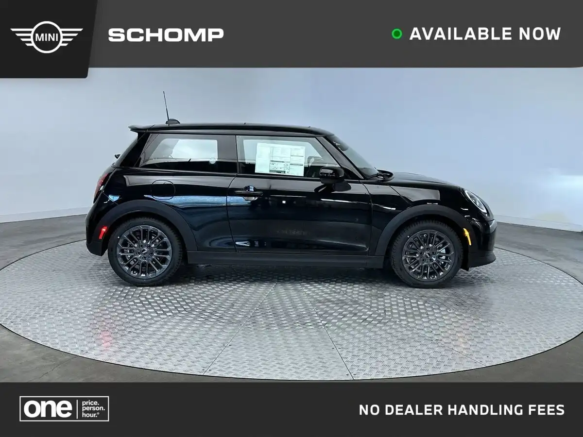 2026 MINI Hardtop Cooper S Signature's photo