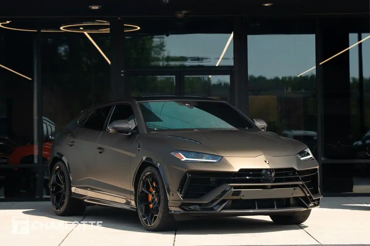 2023 Lamborghini Urus 4.0 V8 Performante's photo