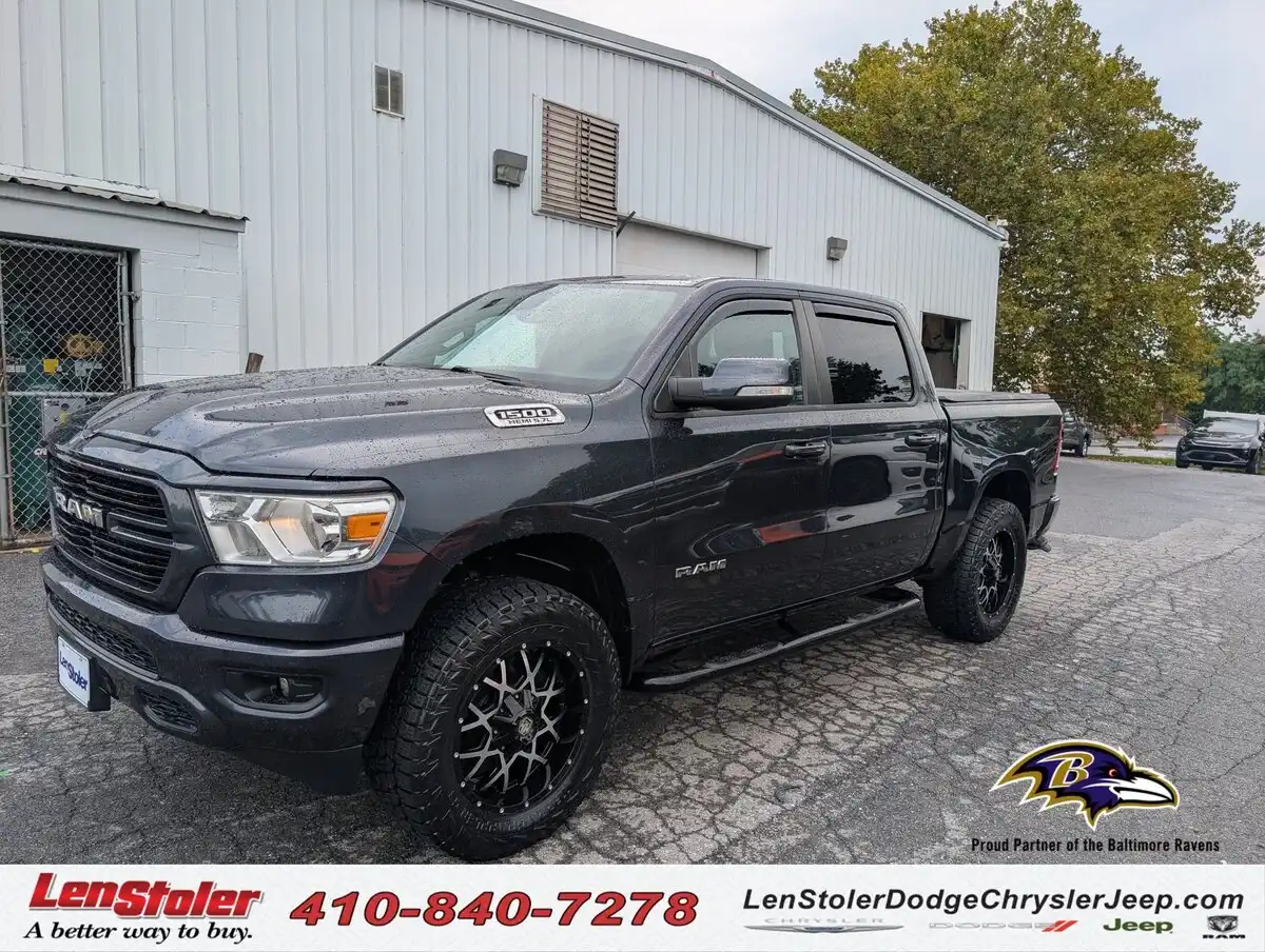 2020 RAM 1500 Big Horn/Lone Star 4WD Crew Cab 5'7's photo
