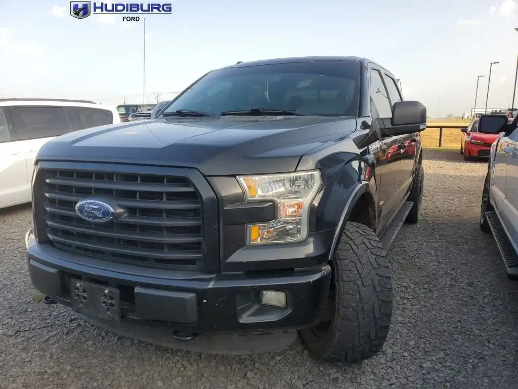 2015 Ford F-150 XLT 4WD SuperCrew 145 in's photo