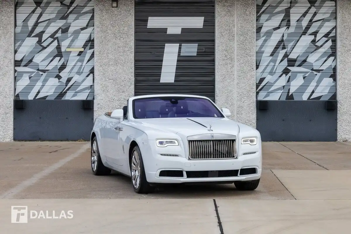 2019 Rolls-Royce Dawn Base's photo