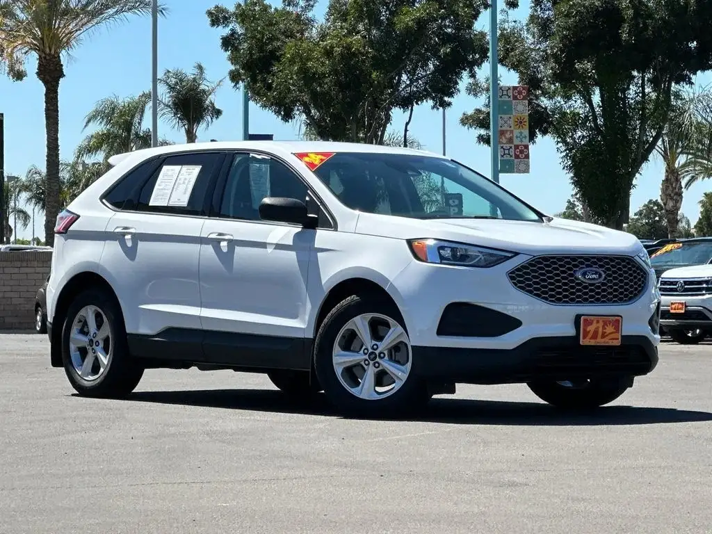2024 Ford Edge SE AWD's photo
