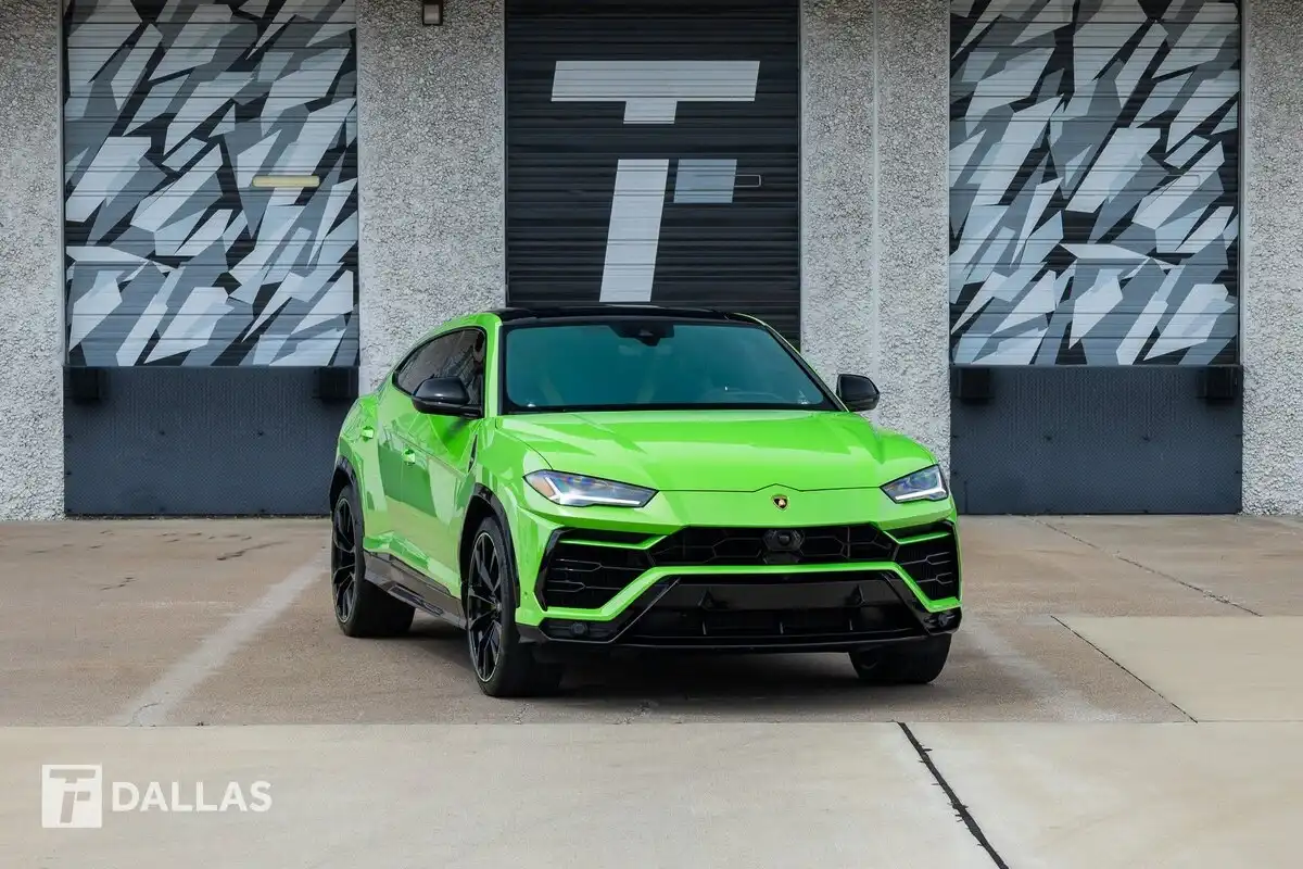2021 Lamborghini Urus 4.0 V8 Pearl Capsule's photo