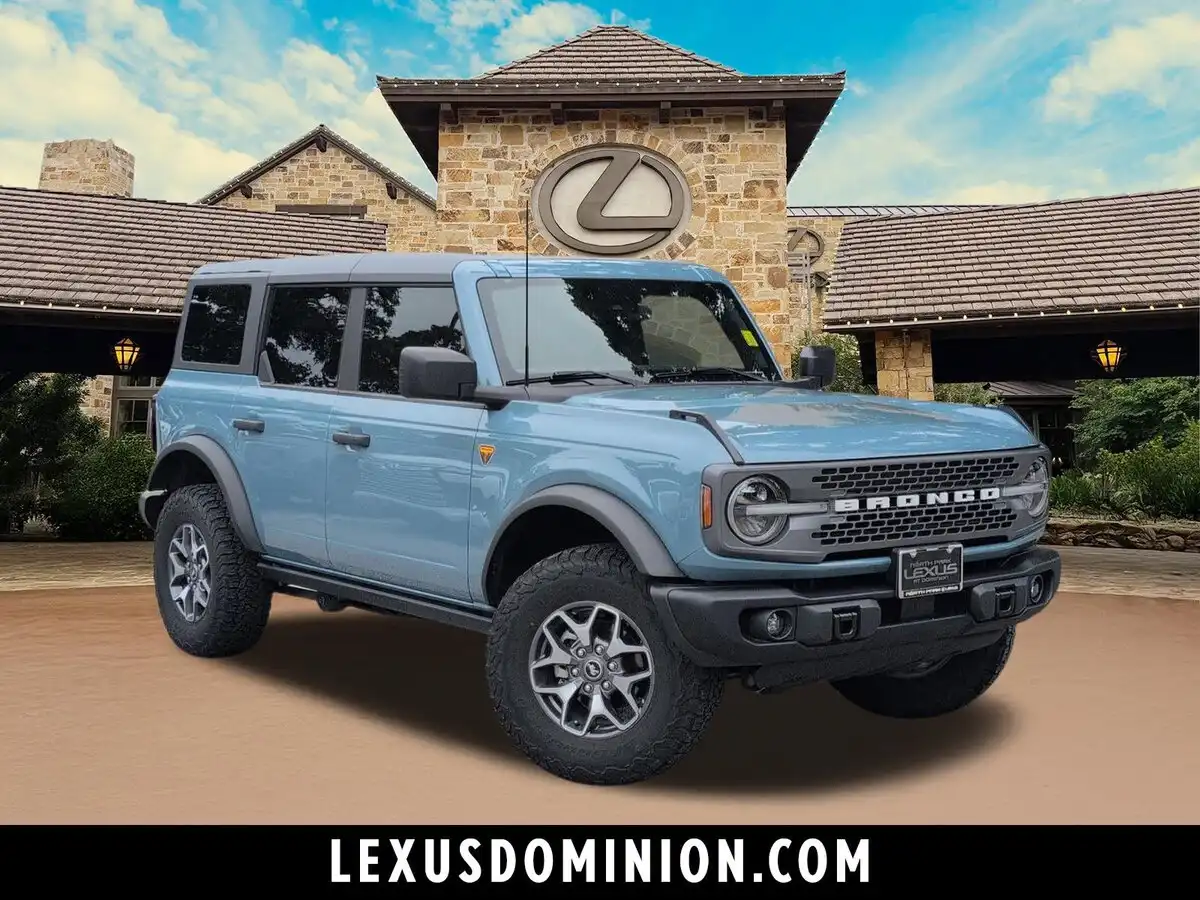 2023 Ford Bronco Badlands 4x4's photo