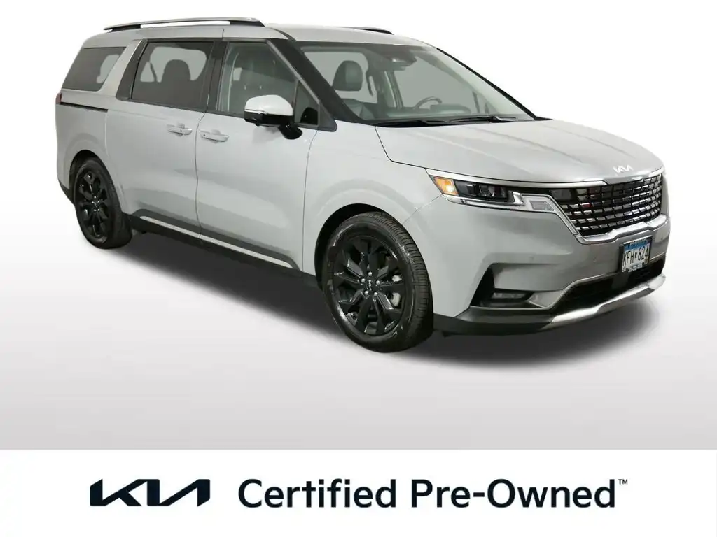 2023 Kia Sedona SX's photo