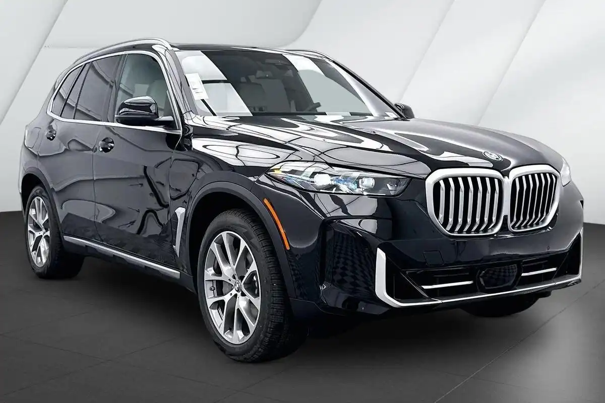 2026 BMW X5 xDrive50e's photo