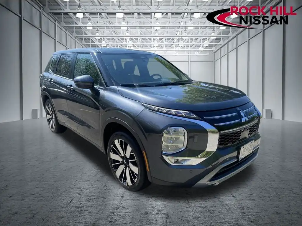 2025 Mitsubishi Outlander SE S-AWC's photo
