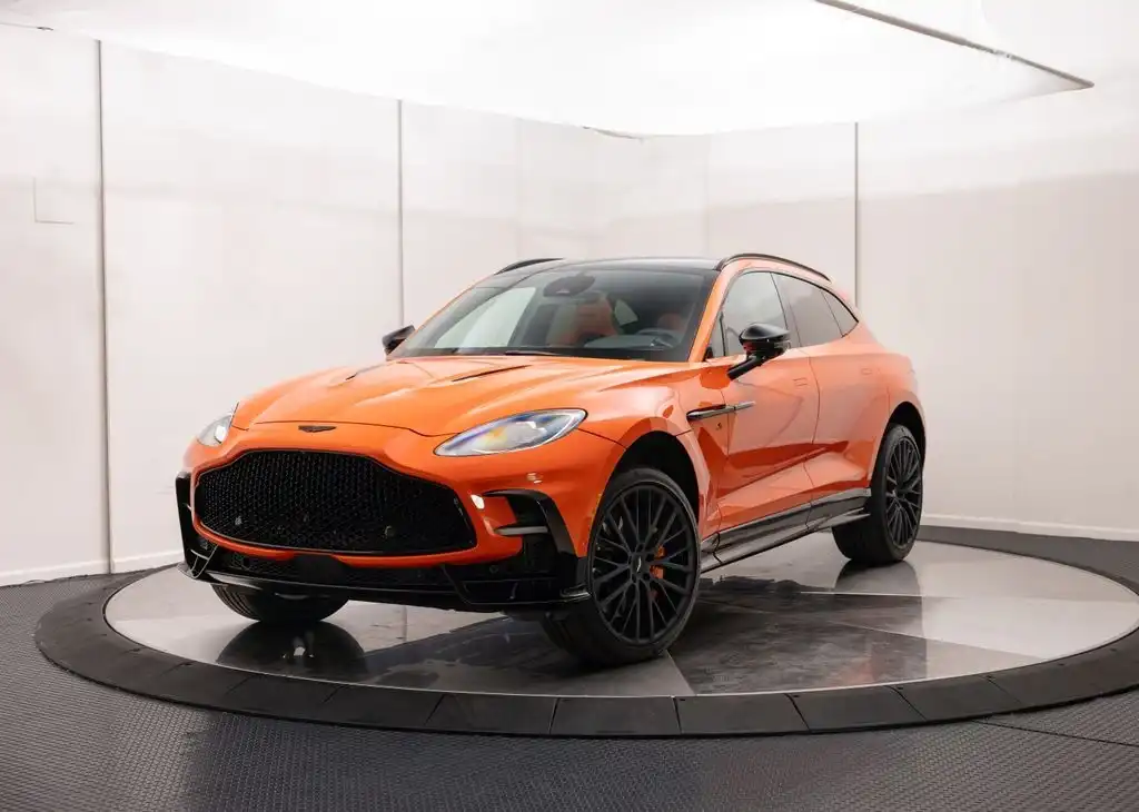 2026 Aston Martin DBX 4.0 V8 S AWD's photo