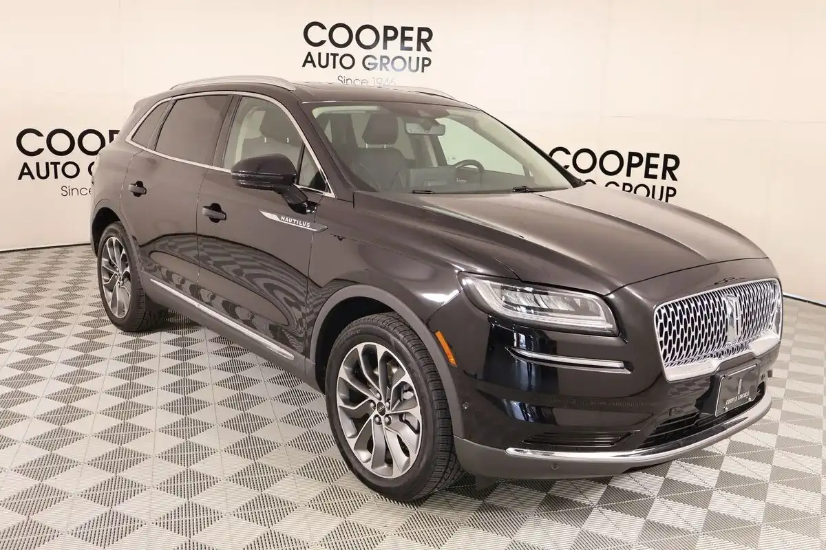 2023 Lincoln Nautilus Reserve AWD's photo