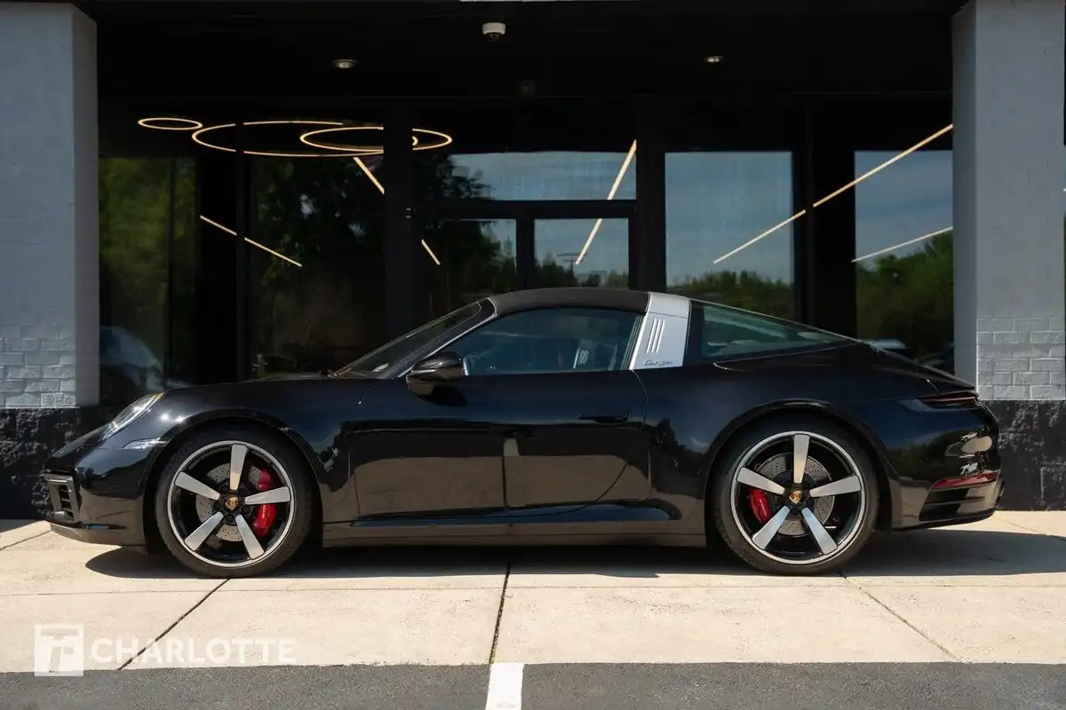 2021 Porsche 911 Targa 4S's photo