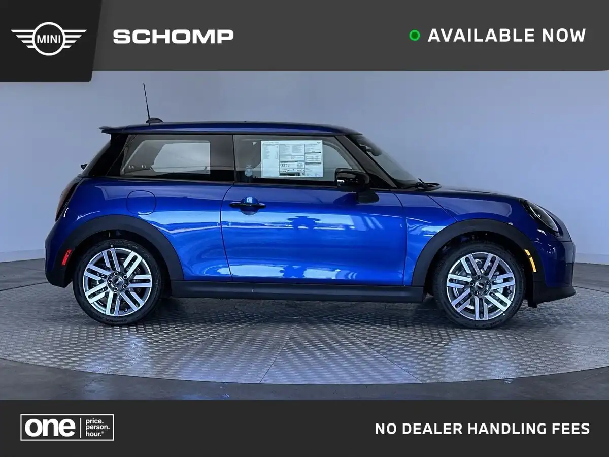 2026 MINI Hardtop Cooper S Signature's photo