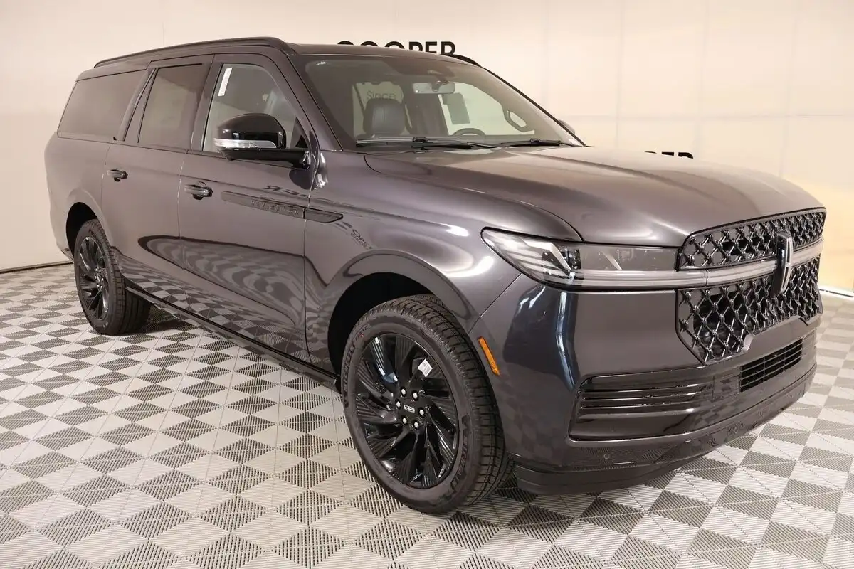 2027 Lincoln Navigator Reserve L 4WD's photo