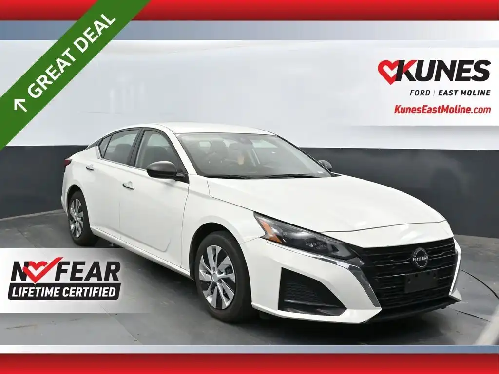 2024 Nissan Altima 2.5 S's photo