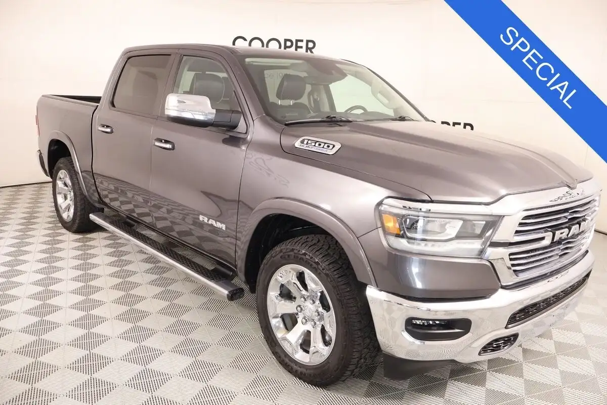 2022 RAM 1500 Laramie 4x4 Crew Cab 5'7's photo