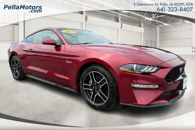 2019 Ford Mustang GT Coupe's photo