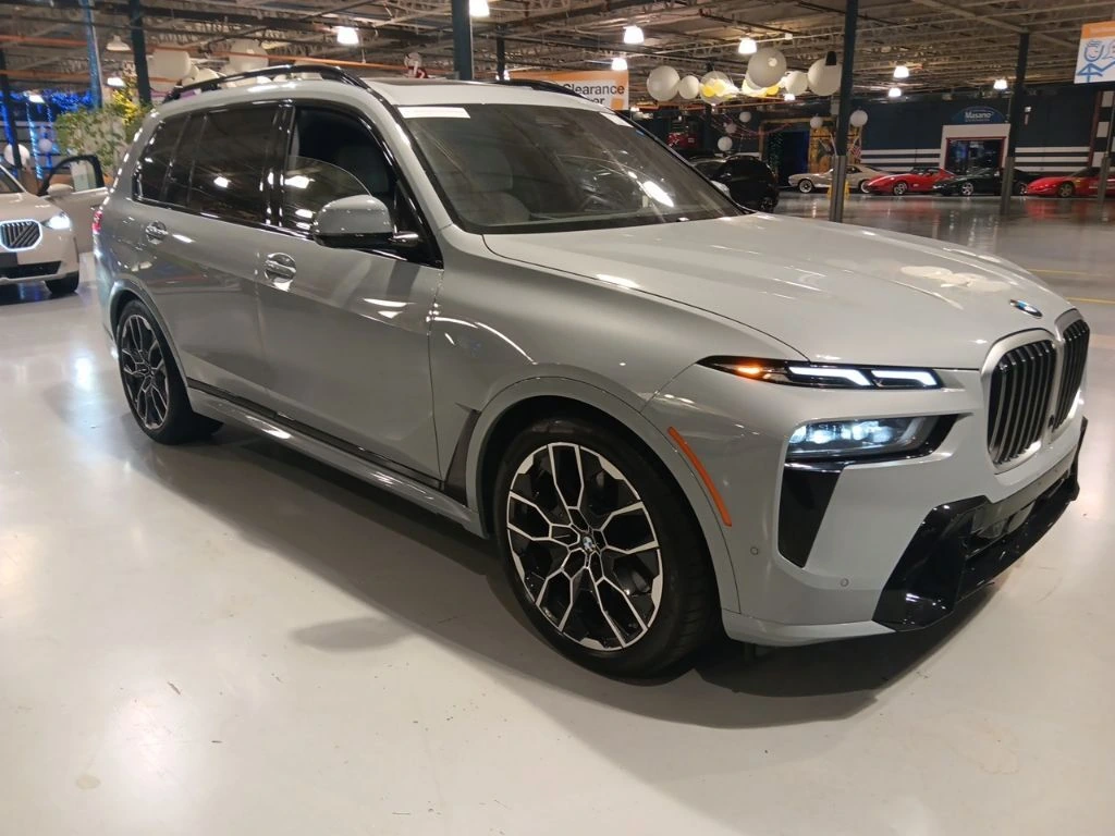 2026 BMW X7 xDrive40i's photo