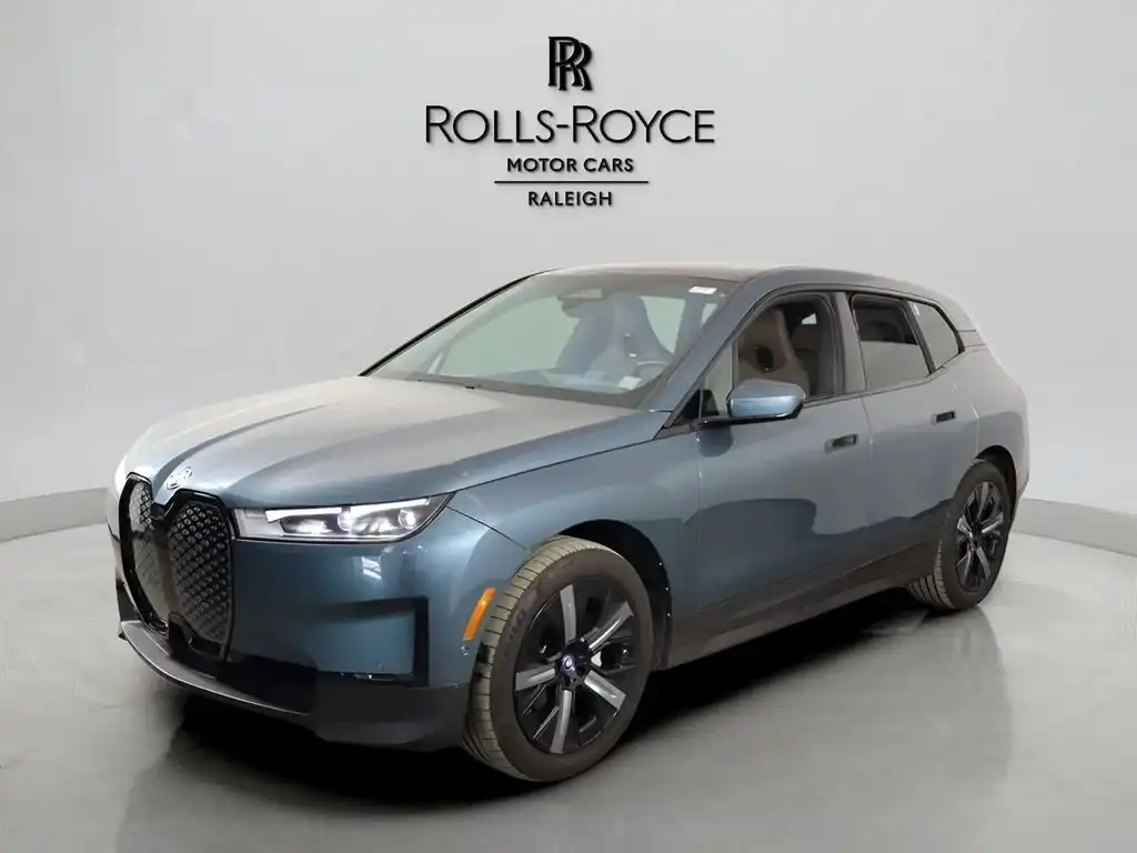 2023 BMW iX xDrive50's photo