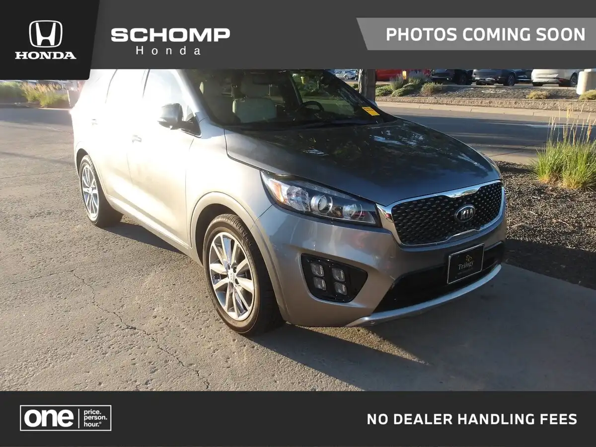 2016 Kia Sorento Limited V6 AT's photo