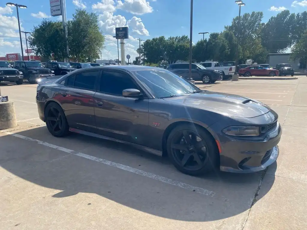 2020 Dodge Charger Scat Pack's photo