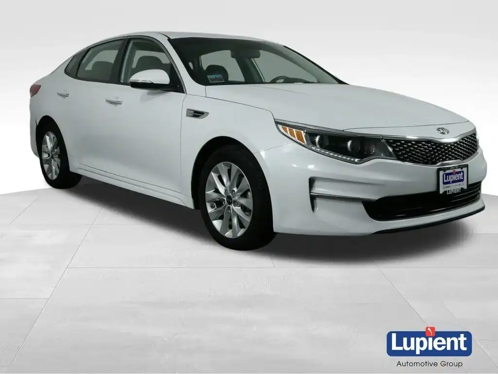 2017 Kia Optima EX AT's photo