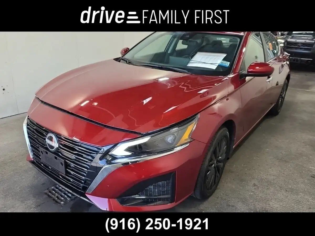 2025 Nissan Altima 2.5 SV AWD's photo