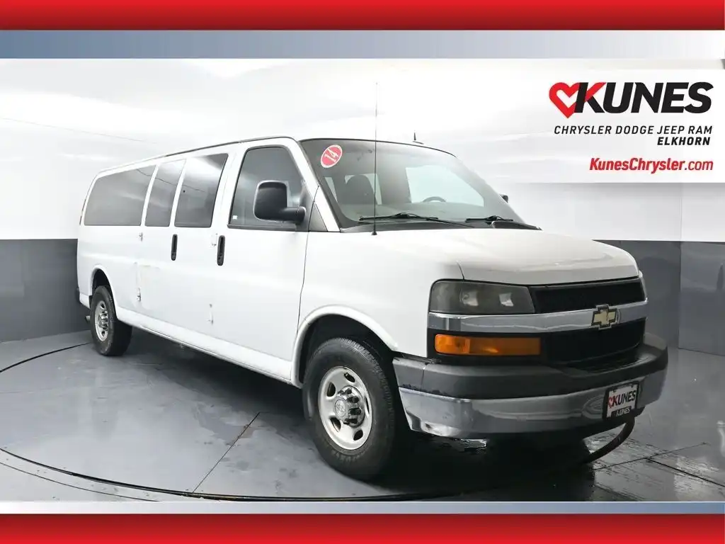 2014 Chevrolet Express LS 3500 Extended's photo