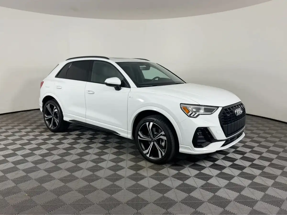 2024 Audi Q3 45 TFSI S Line Premium Plus quattro's photo