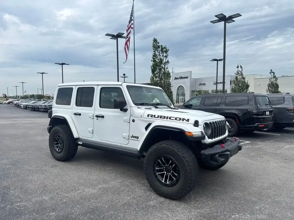 2024 Jeep Wrangler Rubicon X's photo