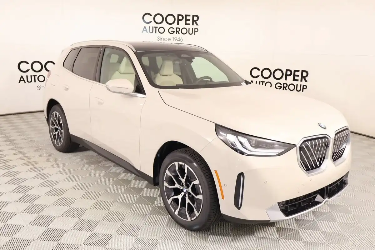 2026 BMW X3 30 XDRIVE's photo
