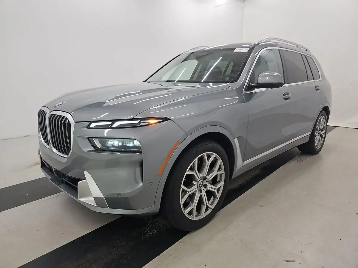 2026 BMW X7 xDrive40i's photo