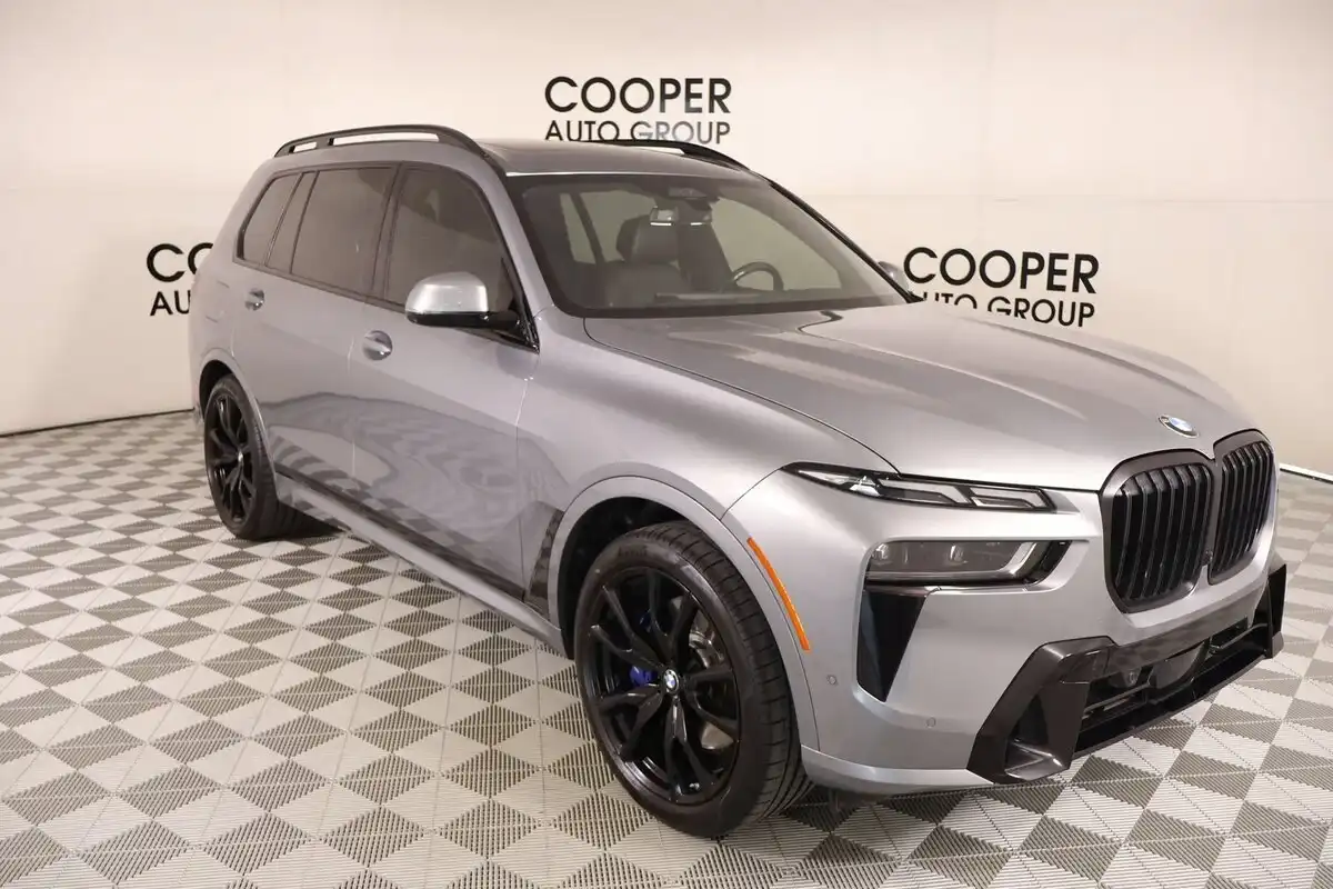 2024 BMW X7 xDrive40i's photo