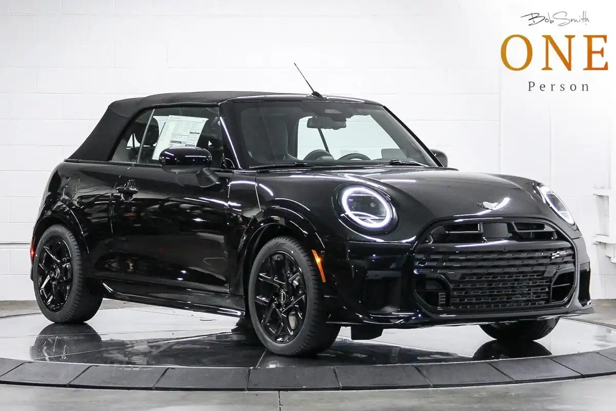 2026 MINI Convertible Cooper S's photo