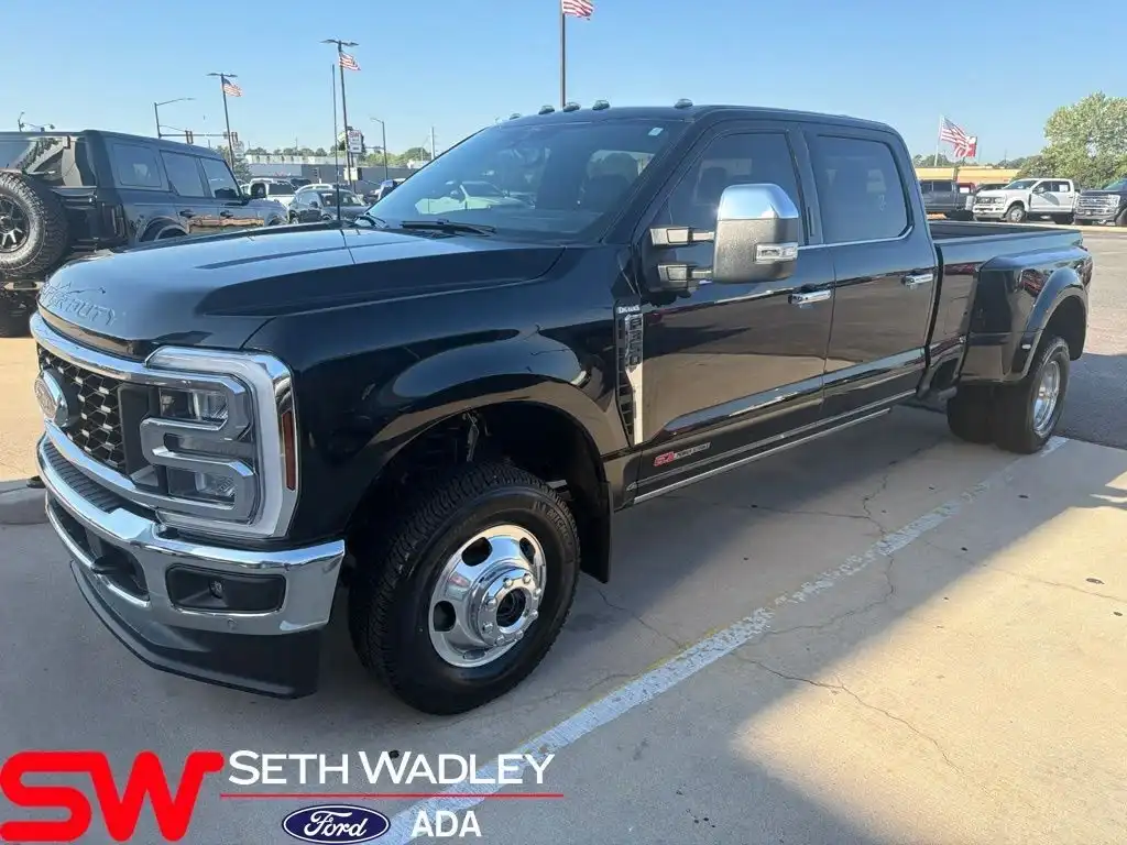 2026 Ford F-350 King Ranch 4WD Crew Cab DRW 8' Box's photo