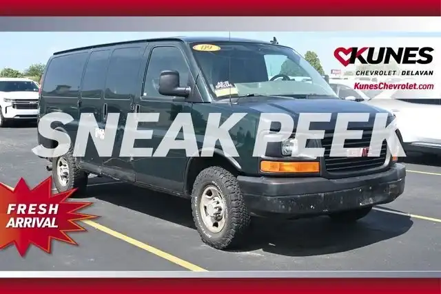 2009 GMC Savana 3500 Heavy Duty Cargo Van's photo