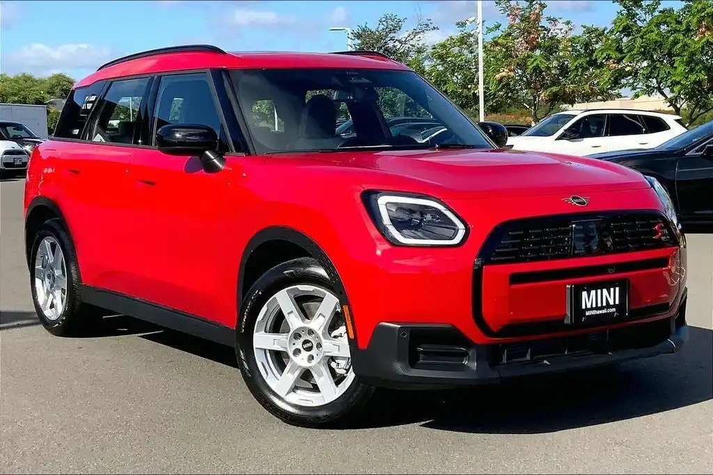 2027 MINI Countryman S ALL4 Oxford Edition's photo