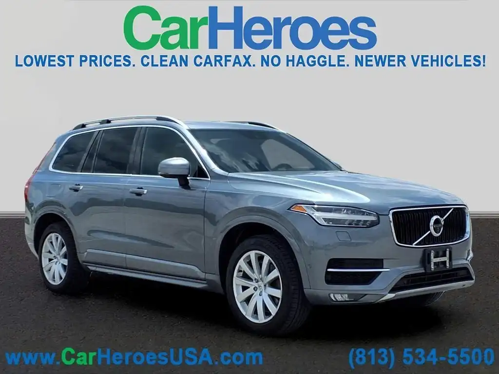 2018 Volvo XC90 T6 AWD Momentum's photo