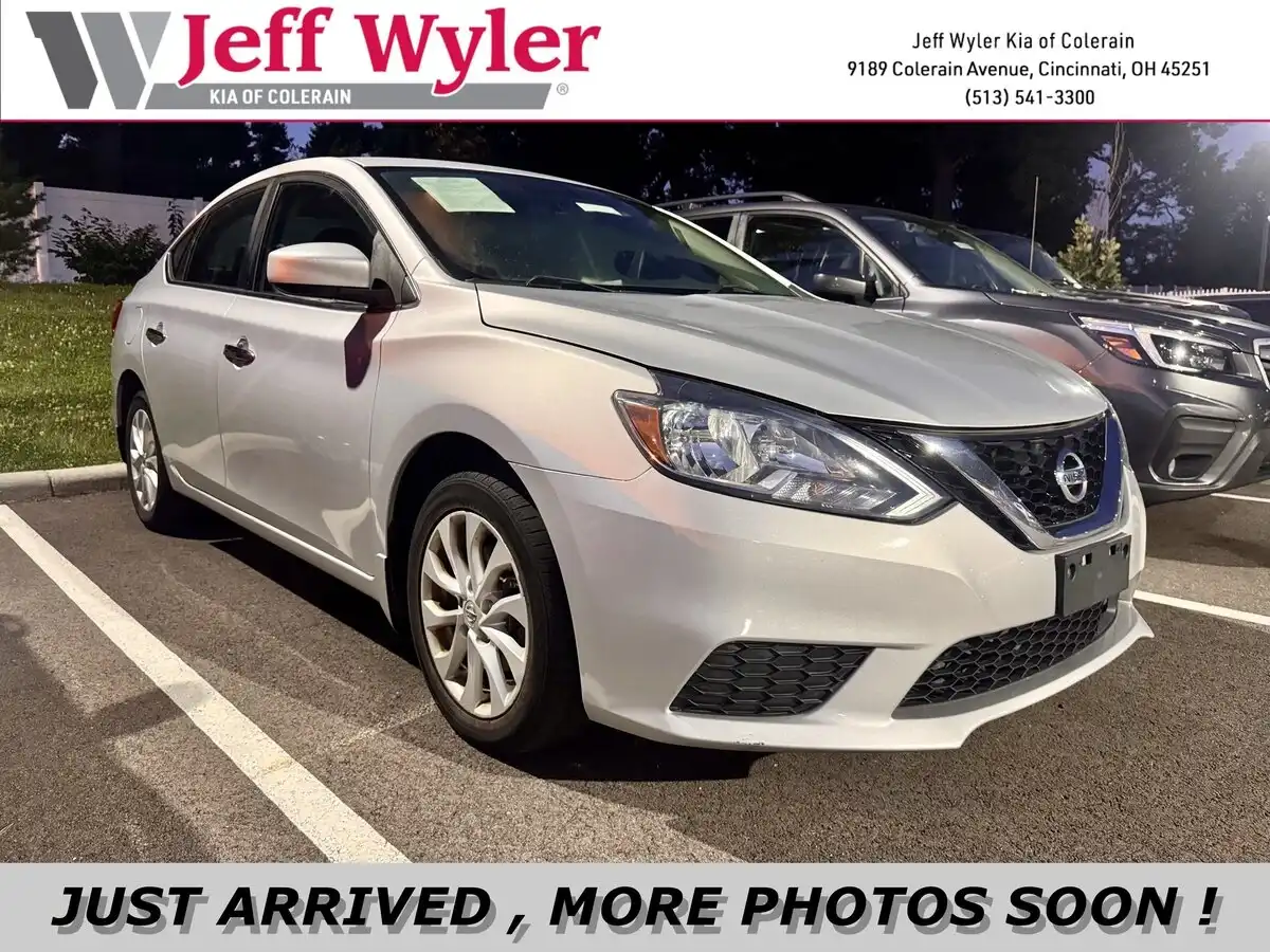 2018 Nissan Sentra SV CVT's photo