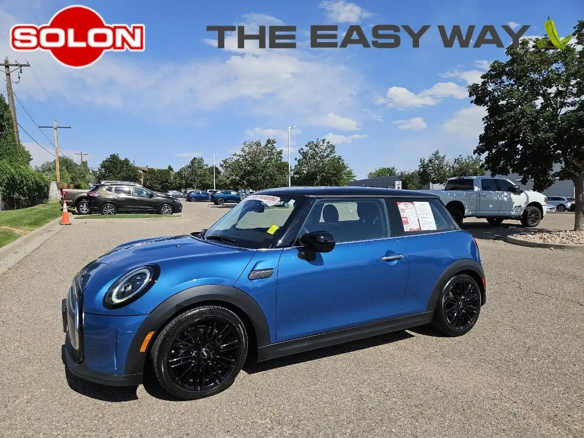 2023 MINI Hardtop Cooper photo 1